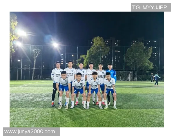 杭州足球队背后的故事与力量揭秘足球巨献带你领略不一样的绿茵传奇