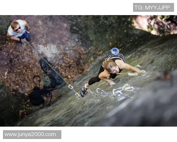 飞盘装备选购指南中不可忽视的攀岩绳推荐与使用技巧分享