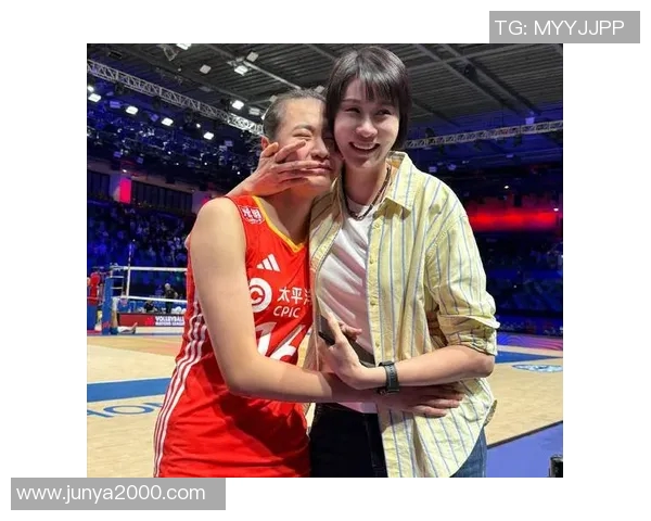 张娜独家揭秘足球技巧与心得分享助你提升球技与战术理解