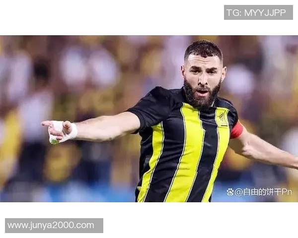 本泽马：从足球天才到世界级前锋的传奇旅程与成就解析