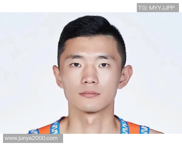 陈林坚:从青涩少年到职业篮球明星的成长之路与奋斗故事 陈林坚:从青涩少年到职业篮球明星的成长之路与奋斗故事