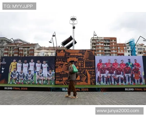 欧冠门票系统崩溃数万球迷排队12小时争抢梦寐以求的入场券