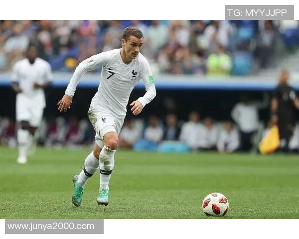 格列兹曼:从天才少年到足球巨星的辉煌旅程与挑战 格列兹曼:从天才少年到足球巨星的辉煌旅程与挑战