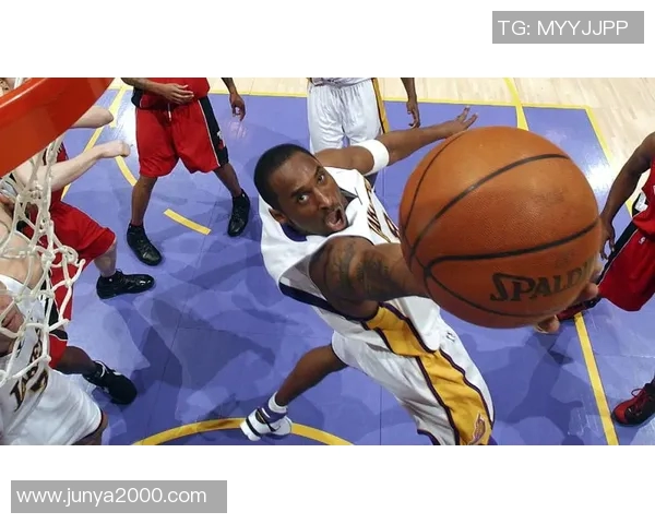 科比在13年对阵猛龙的精彩表现与传奇时刻回顾