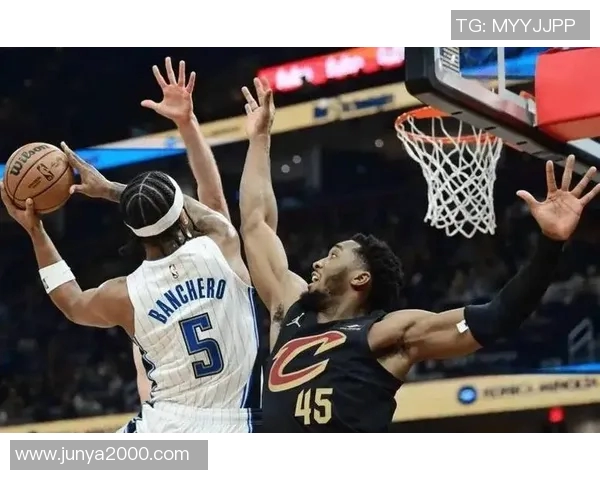 雄鹿与骑士激战正酣2021年11月1日比赛精彩回顾与战况分析