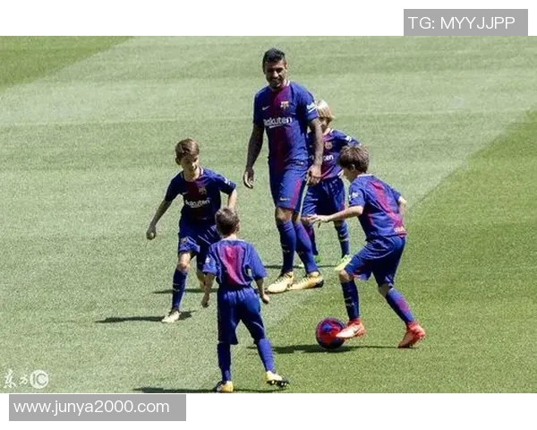 巴萨与恒大激战正酣最终结果揭晓引发球迷热议 巴萨与恒大激战正酣最终结果揭晓引发球迷热议