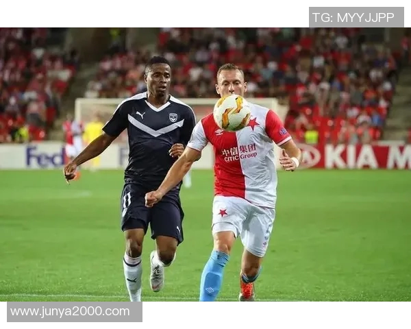 米迪兰特与斯拉维亚的激烈对决揭示足球战术与团队协作的魅力