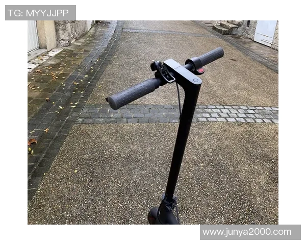 南京滑板队防守策略解析与滑板热点的深度探讨